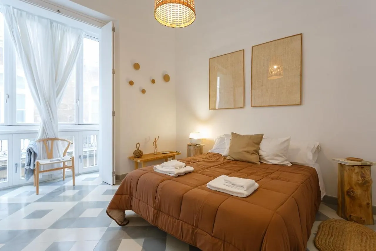 The Queen'S Designer Apartment By Cadiz4Rentals