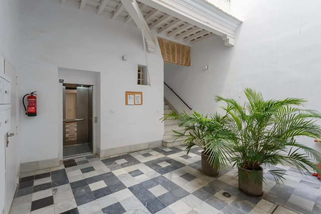 The Queen'S Designer Apartment By Cadiz4Rentals  Cadiz