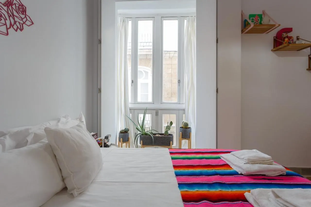 The Queen'S Designer Apartment By Cadiz4Rentals